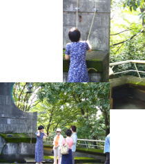 ８月６日午前８時１５分 広島からのメンバーによる恒例の「真理の鐘」点鐘